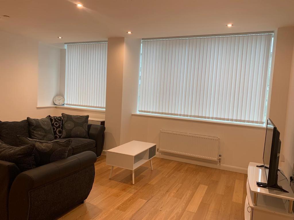 Modern 2 Bed 2 Bath Apartment In Central Croydon! Esterno foto