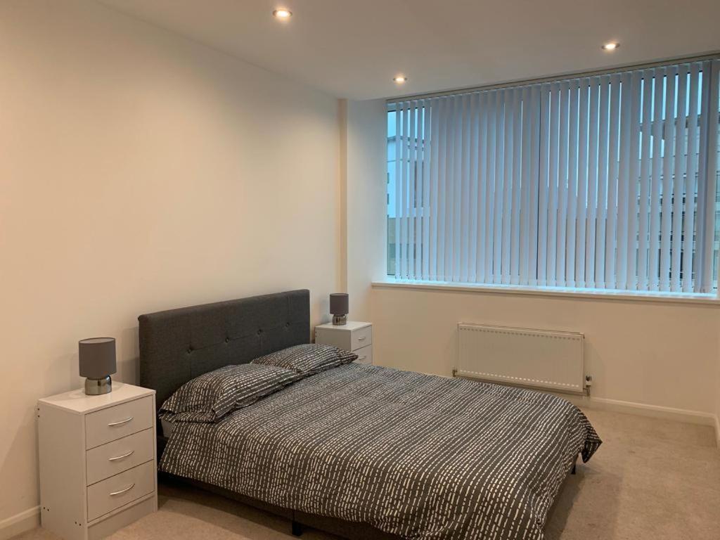 Modern 2 Bed 2 Bath Apartment In Central Croydon! Esterno foto