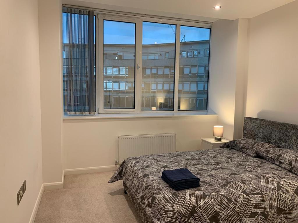 Modern 2 Bed 2 Bath Apartment In Central Croydon! Esterno foto