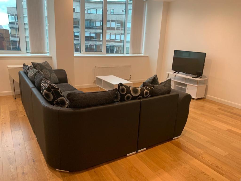 Modern 2 Bed 2 Bath Apartment In Central Croydon! Esterno foto